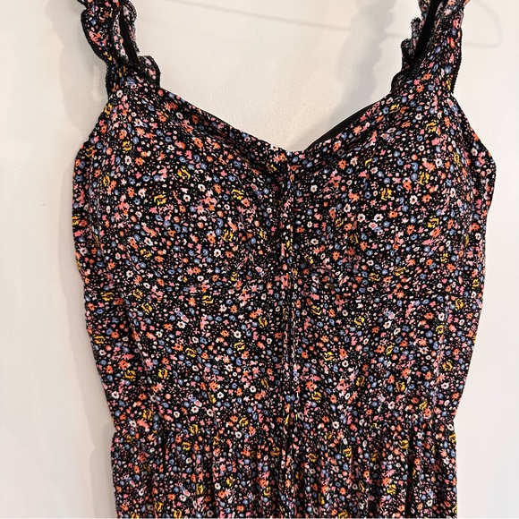 Floral Dress with slit - Picture 3 of 4